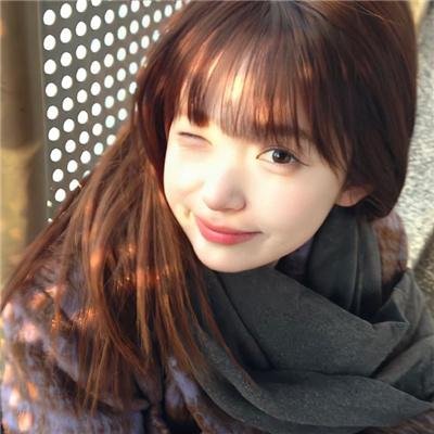 龙纹身的女孩